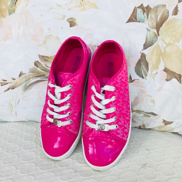 Michael Kors Ivy Dee Fuschia Sneaker - Picture 3 of 8